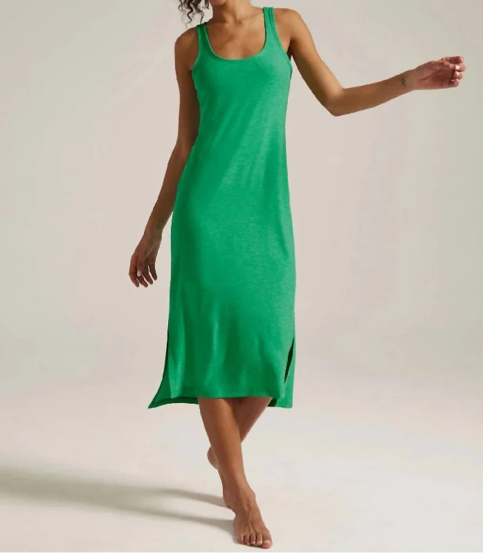 Featherweight Resort Dress In Green Grass Heather