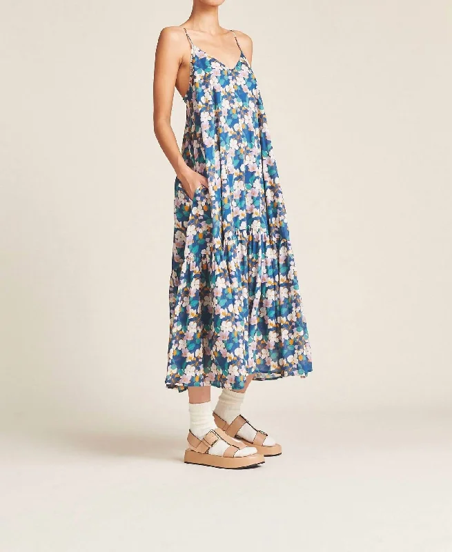 Ari Dress In Tropical Vine